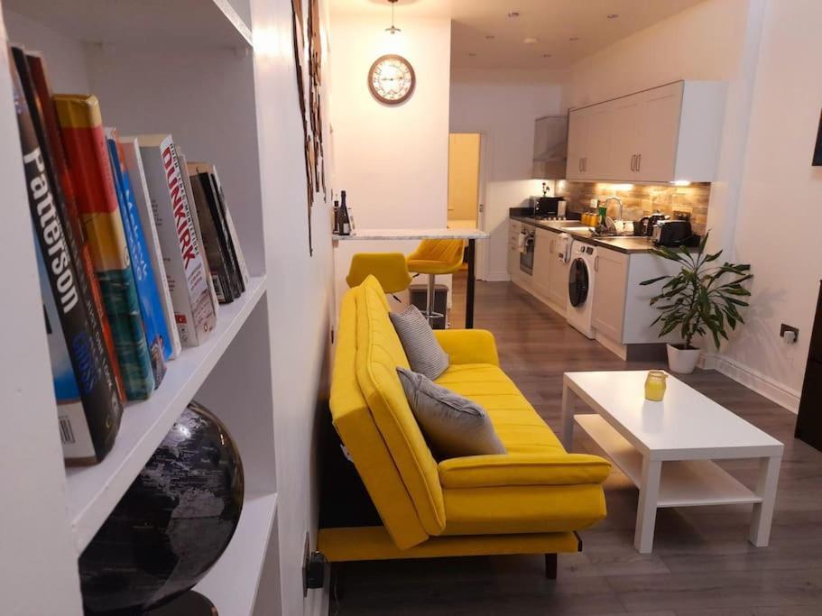 Modern Flat Near Centre. Appartement Édimbourg